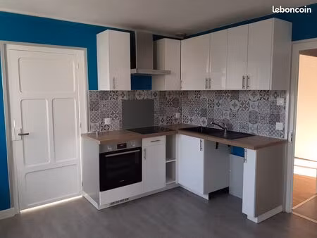 maison de 3 (ou 4) chambres en centre bourg