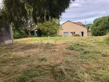 immeuble de 375 m² à saint-pierre-des-nids