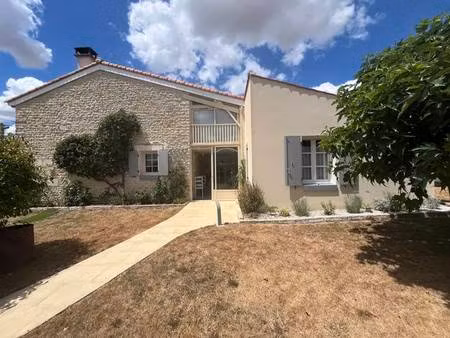 vente maison 4 pièces 120 m² saint-loup (17380)
