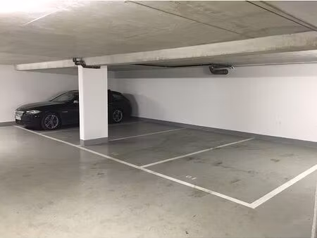 location entrepôt issy les moulineaux 92130 225m²