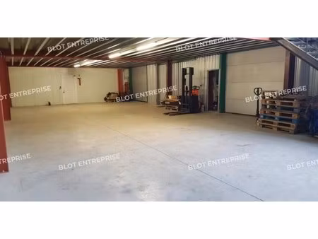 location local d’activités saint andre des eaux 44117 300m²