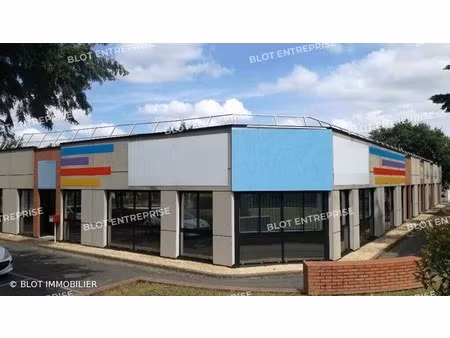 location local d’activités saint herblain 44800 494m²