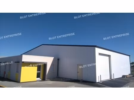 location local d’activités saint julien de concelles 44450 460m²