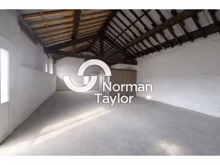 location local d’activités saint genis des fontaines 66740 150m²