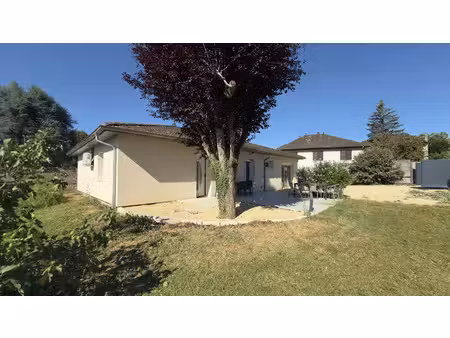 vente maison 5 pièces 126 m² à morestel (38510)  286 000 €