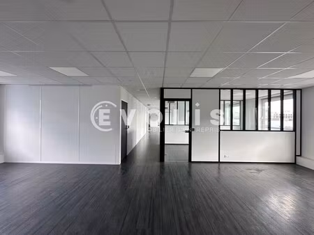 vente bureaux 303 m² à 1 366 m²