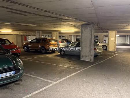 thonon- un parking à 100eur cc