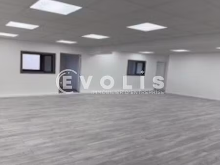 location local d’activités villeneuve la garenne 92390 136m² à 740m²