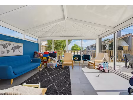 vente maison 8 pièces 160 m² à izon (33450)  319 000 €