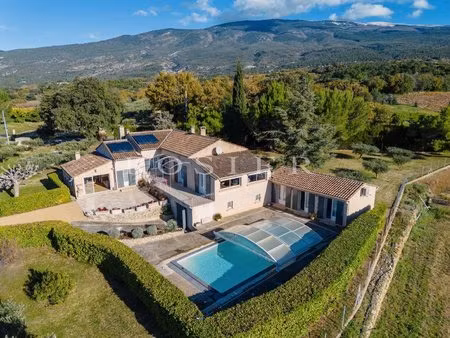 vente  bedoin - villa très lumineuse  cinq chambres sur une parcelle arborée de 3200 m² au