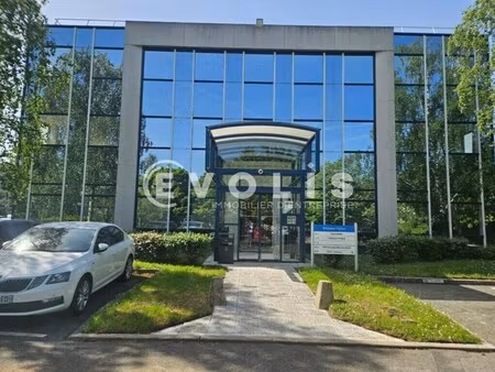 location bureaux 140 m² à 1 864 m²