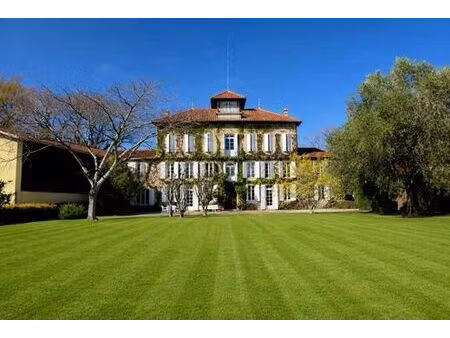 prestigieux château en vente miélan  occitanie