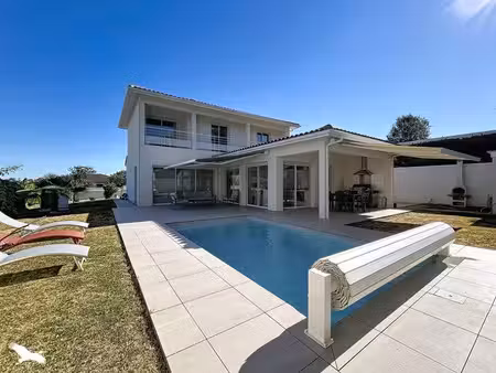 vente maison 6 pièces 157 m² sainte-eulalie (33560)