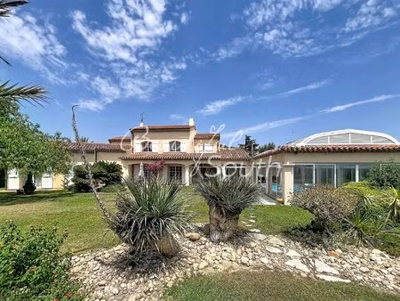 elegante propriete familiale avec parc et piscine  st-feliu-d'avall