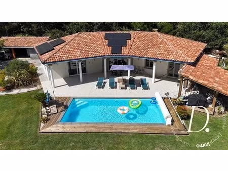 villa contemporaine avec piscine