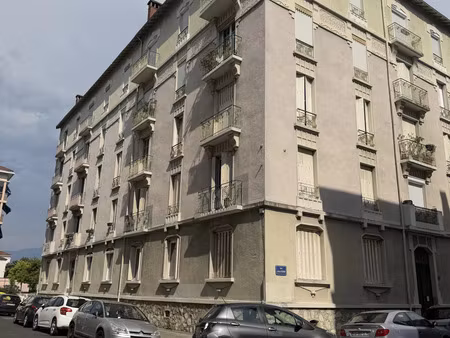 location appartement 4 pièces 100m2 grenoble 38100 - 1190 € - surface privée
