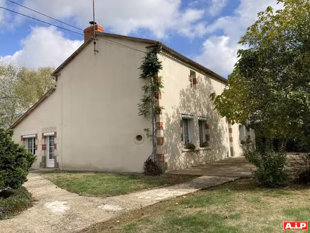 vente maison 6 pièces 173 m² à bazoges-en-pareds (85390)  296 400 €