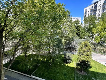 location appartement 2 pièces  48.14m²  paris 10