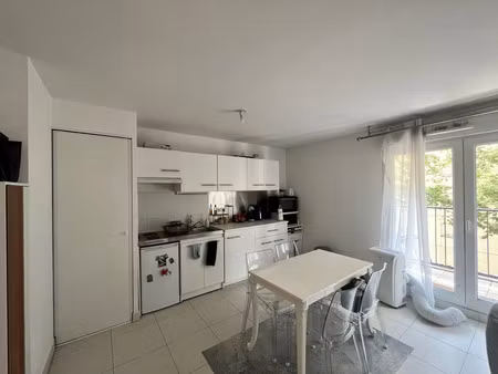 location appartement 1 pièce 34 m² à montpellier (34000)