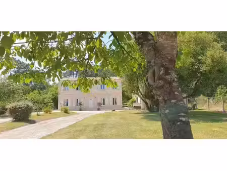 vente maison 6 pièces 182 m² à montlieu-la-garde (17210)  299 000 €