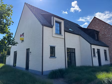 huis te huur in zwijndrecht met 3 slaapkamers
