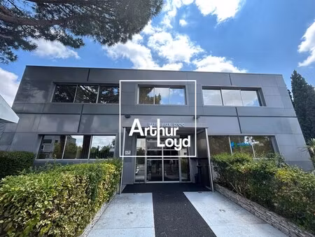 location bureaux 85 m²