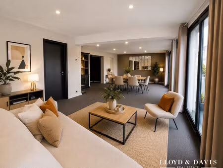 bordeaux caudéran - appartement dernier étage avec balcon