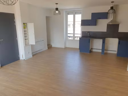 location appartement 3 pièces 67 m² à saint-georges-de-commiers (38450)