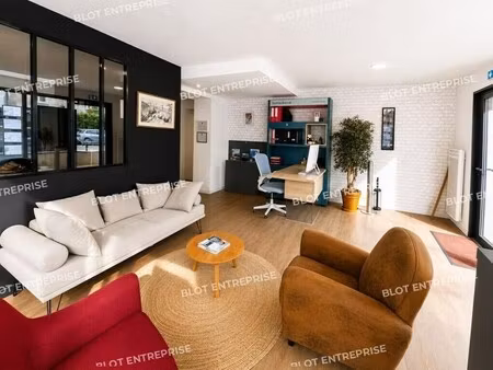 location commerce 120 m²