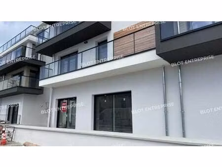 location commerce pornichet 44380 73m²
