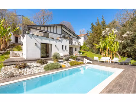 vente maison 5 pièces 161m2 hendaye 64700 - 1500000 € - surface privée