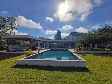 vente maison 6 pièces 210m2 gelos 64110 - 820000 € - surface privée