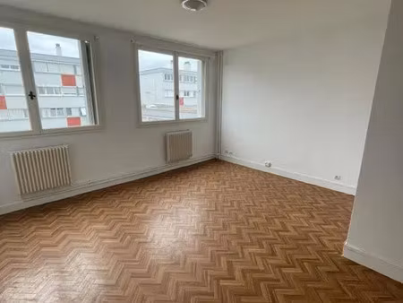 location appartement 3 pièces 63 m² à fleury-les-aubrais (45400)