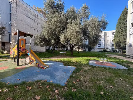location appartement 3 pièces 67 m² à avignon (84000)