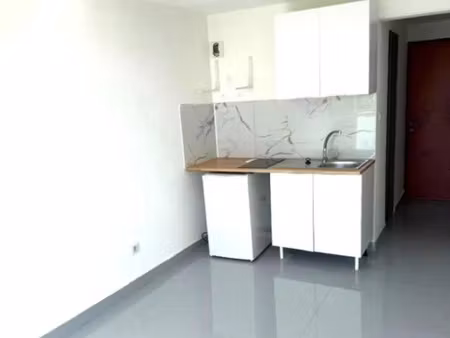 location appartement 1 pièce 18 m² à saint-denis (97490)