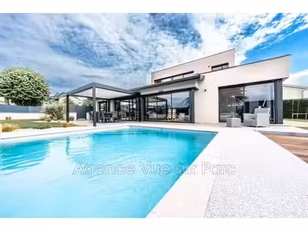 villa de luxe de 6 pièces en vente brindas  france