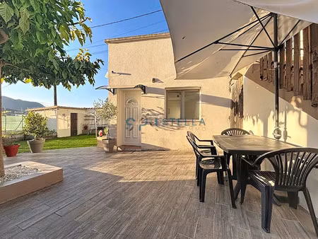 location meublée appartement 1 pièce 25 m² à afa (20167)  650 €