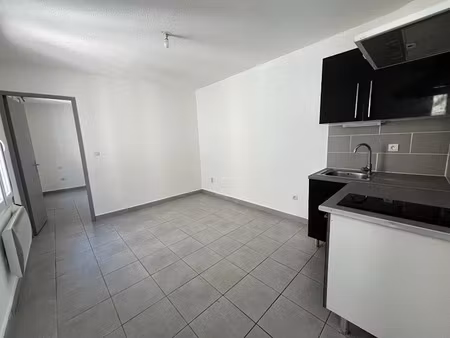location appartement 2 pièces 32 m² à narbonne (11100)  470 €