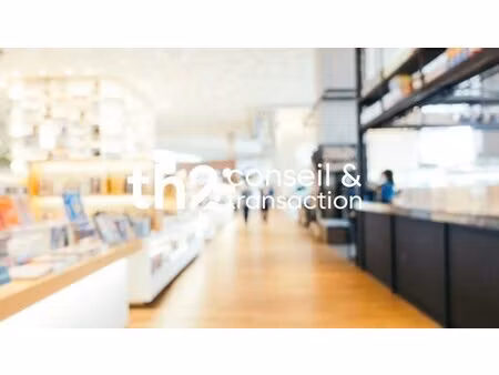 vente commerce saint lo 50000 450m²
