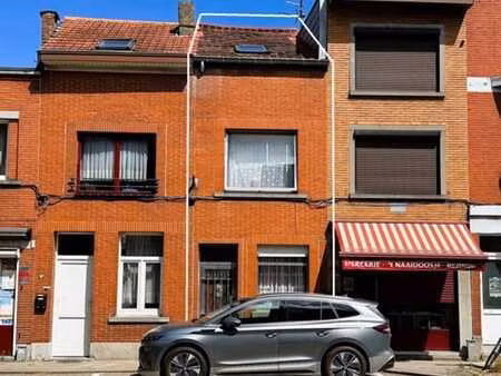 charmante maison largement rénovée  proximité gare de leuven