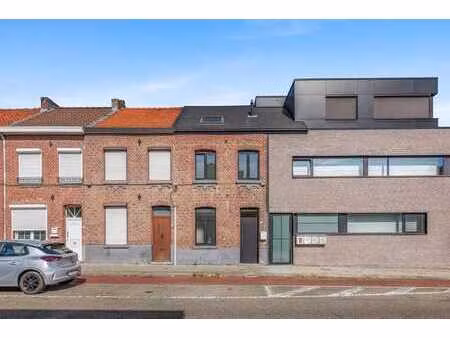 volledig gerenoveerde rijwoning te huur in de kattenstraa...