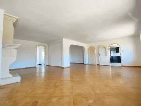 appartement 125 m² avec terrasse - centre de manhay