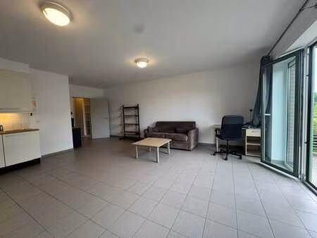studio meublé à louer au cœur de louvain-la-neuve !