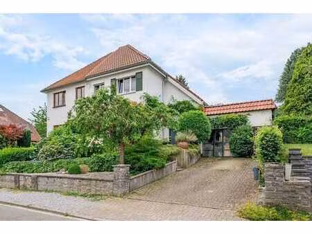 magnifique maison dans un quartier très agréable