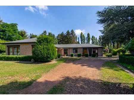 villa d’exception – roux – propriété de +50 are