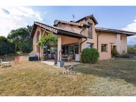 maison de luxe à vendre à grilly