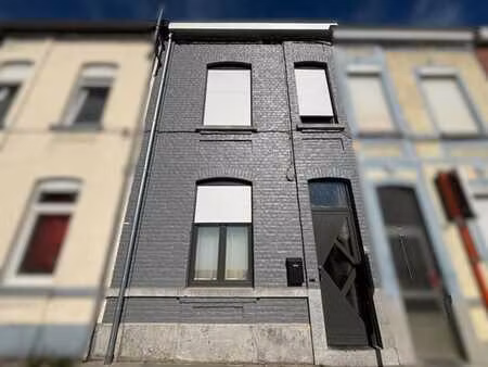 maison avec un beau potentiel !