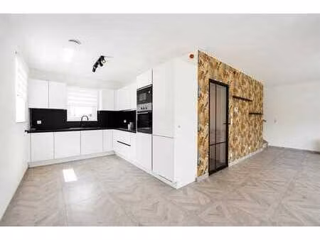 maison 3 façades  3 ch. quartier résidentiel