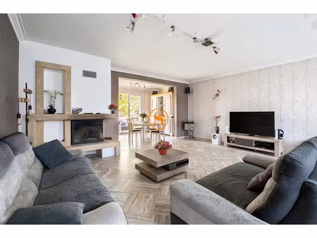 vente maison 8 pièces 245 m² à la chapelle-en-serval (60520)  495 000 €