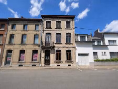 maison de caractère avec 5 chambres et jardin à chimay